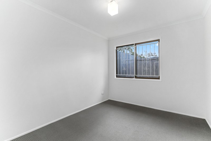 Photo - 128 Clifford Street, Stafford Heights QLD 4053 - Image 8