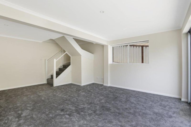 Photo - 128 Compton Street, Dapto NSW 2530 - Image 7