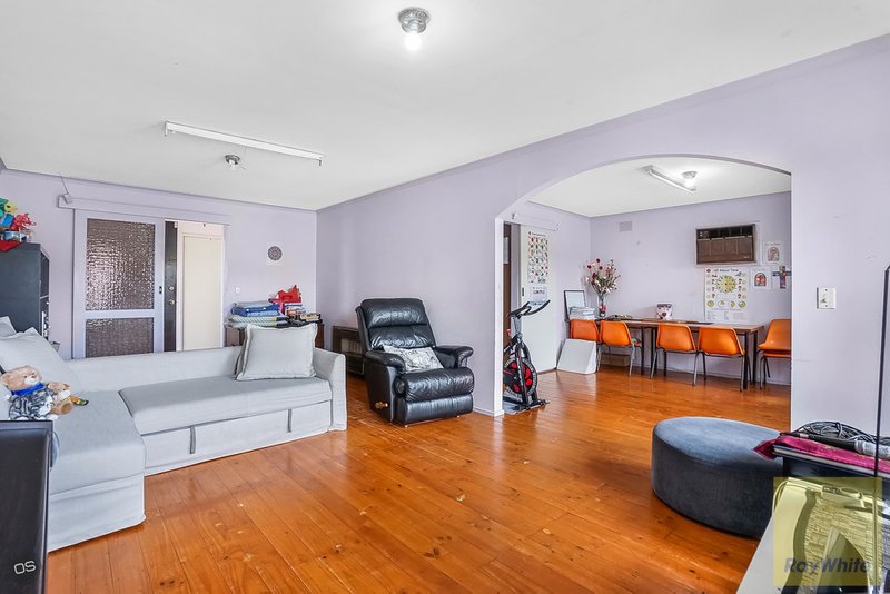 Photo - 128 Derrimut Road, Hoppers Crossing VIC 3029 - Image 6