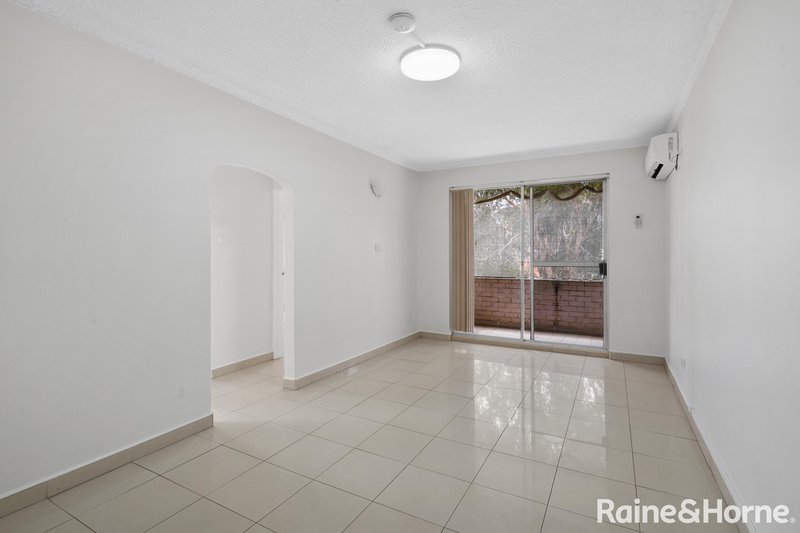 Photo - 12/8 Drummond Street, Warwick Farm NSW 2170 - Image 3