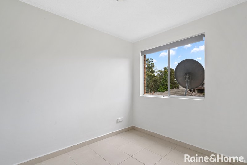 Photo - 12/8 Drummond Street, Warwick Farm NSW 2170 - Image 5