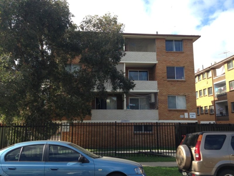 12/8 Drummond Street, Warwick Farm NSW 2170