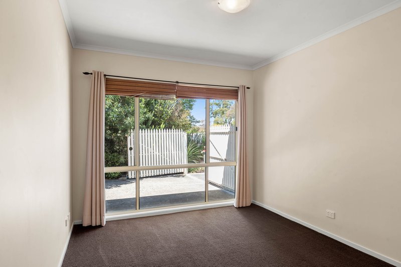 Photo - 1/28 Grandview Grove, Cowes VIC 3922 - Image 8