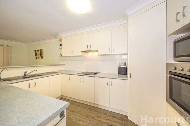 Photo - 1/28 Headsail Dr , Banksia Beach QLD 4507 - Image 4