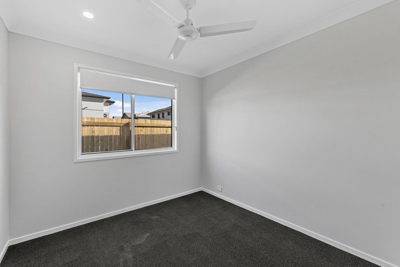 Photo - 1/28 Higgs Street, Deception Bay QLD 4508 - Image 4