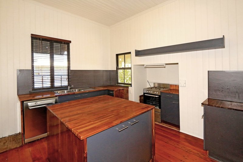 Photo - 128 Kent St , Rockhampton City QLD 4700 - Image 4