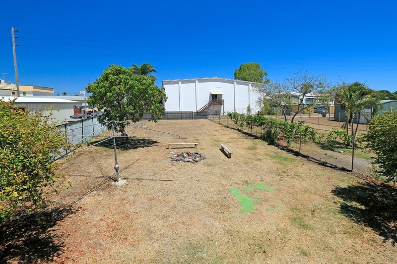 Photo - 128 Kent St , Rockhampton City QLD 4700 - Image 11