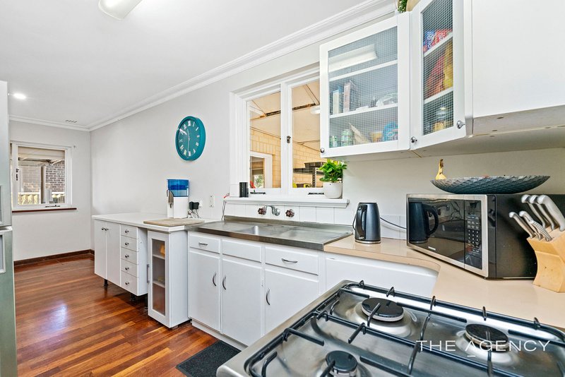 Photo - 128 Knutsford Avenue, Rivervale WA 6103 - Image 10