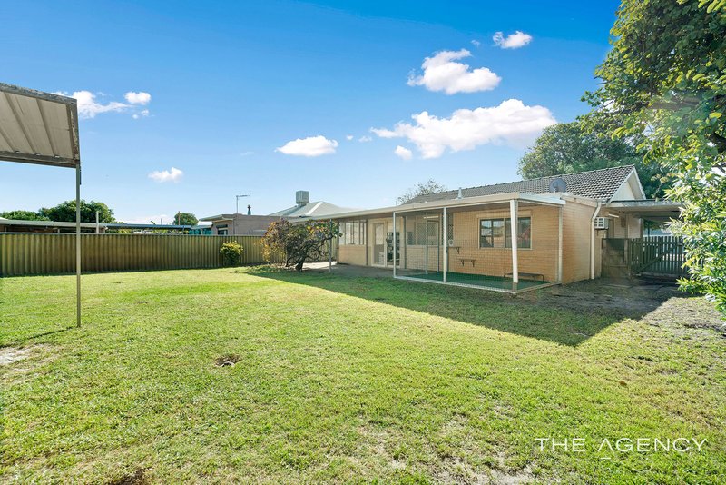 Photo - 128 Knutsford Avenue, Rivervale WA 6103 - Image 23