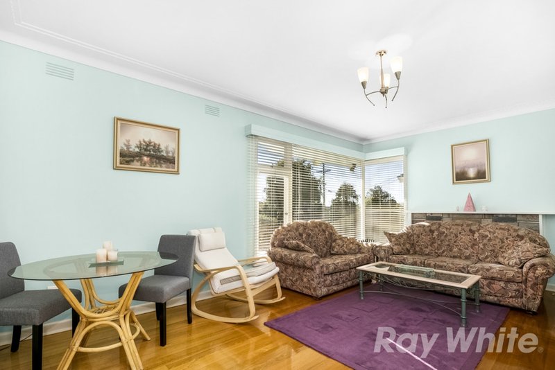 Photo - 1/28 Leicester Avenue, Glen Waverley VIC 3150 - Image 5