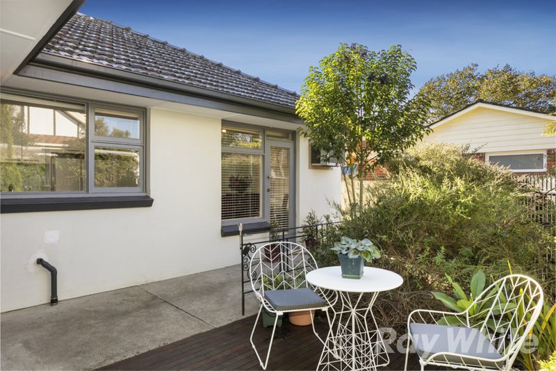 Photo - 1/28 Leicester Avenue, Glen Waverley VIC 3150 - Image 10