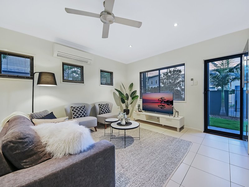 Photo - 1/28 Lutana Street, Stafford QLD 4053 - Image 4