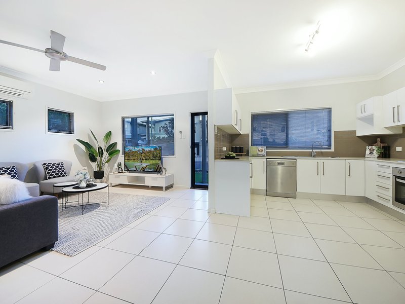 Photo - 1/28 Lutana Street, Stafford QLD 4053 - Image 5