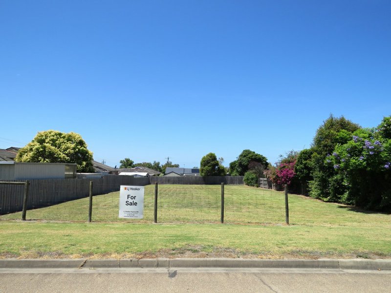 Photo - 128 Main Road, Paynesville VIC 3880 - Image 3