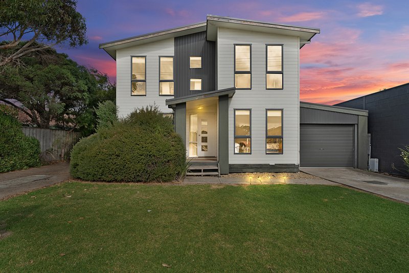 Photo - 1/28 Malcliff Road, Newhaven VIC 3925 - Image 1