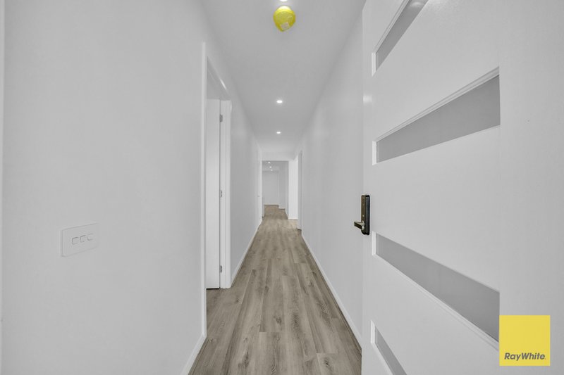 Photo - 128 Mckinley Drive, Truganina VIC 3029 - Image 3