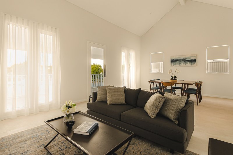 Photo - 128 Midsummer Avenue, Jindalee WA 6036 - Image 8