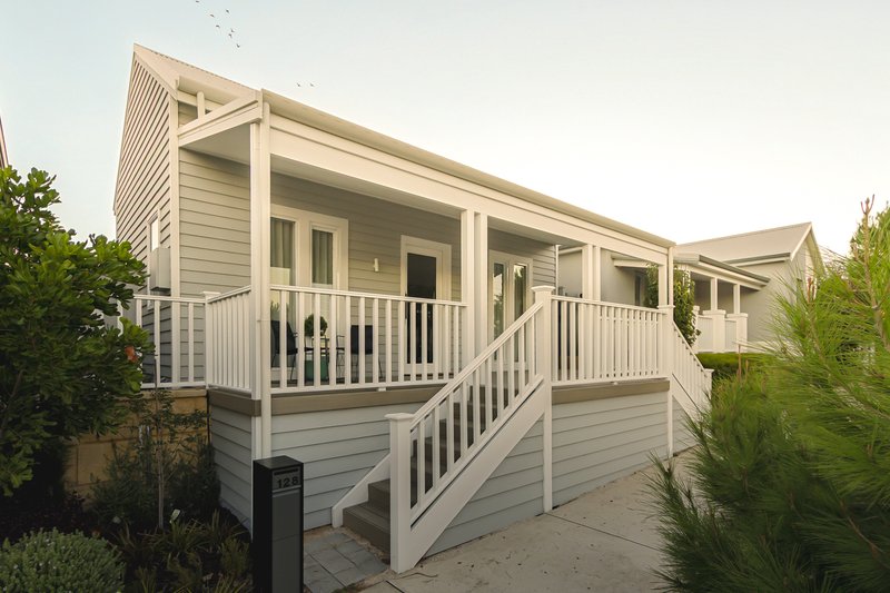 Photo - 128 Midsummer Avenue, Jindalee WA 6036 - Image 24
