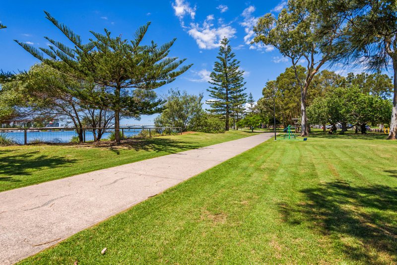 Photo - 1/28 Milton Avenue, Paradise Point QLD 4216 - Image 22