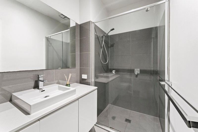 Photo - 1/28 Monash Street, Box Hill South VIC 3128 - Image 6