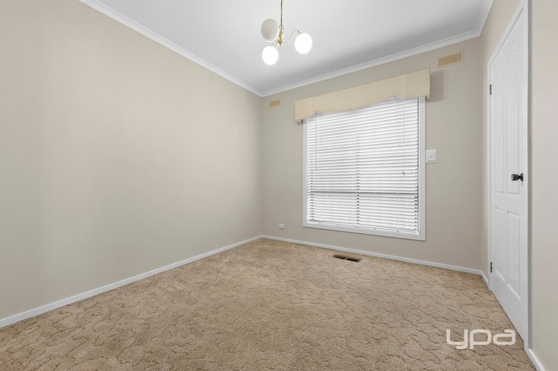 Photo - 128 Neale Road, Deer Park VIC 3023 - Image 12