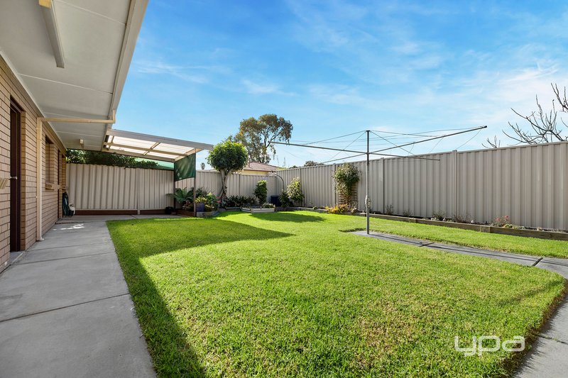 Photo - 128 Neale Road, Deer Park VIC 3023 - Image 13