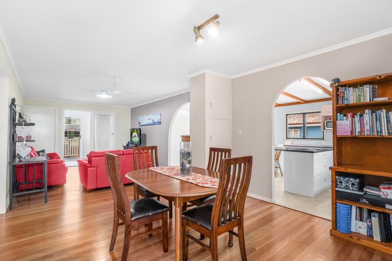 Photo - 128 Newnham Road, Mount Gravatt East QLD 4122 - Image 3