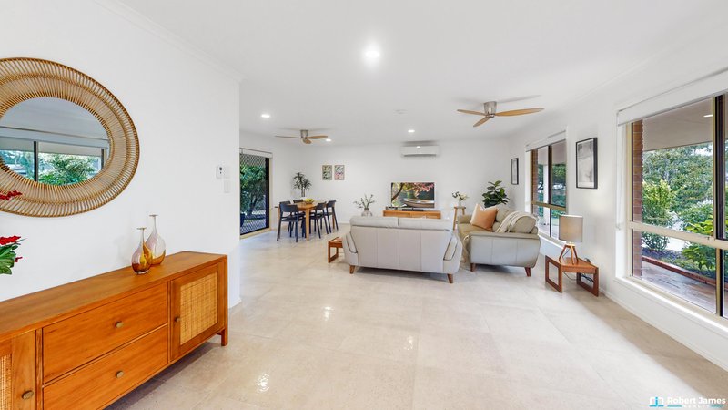 Photo - 128 Outlook Drive, Tewantin QLD 4565 - Image 3