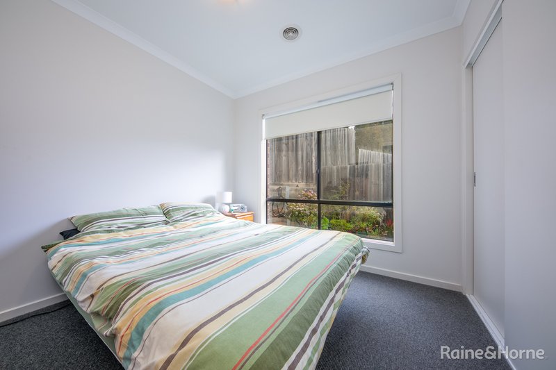 Photo - 12/8 Pads Way, Sunbury VIC 3429 - Image 8