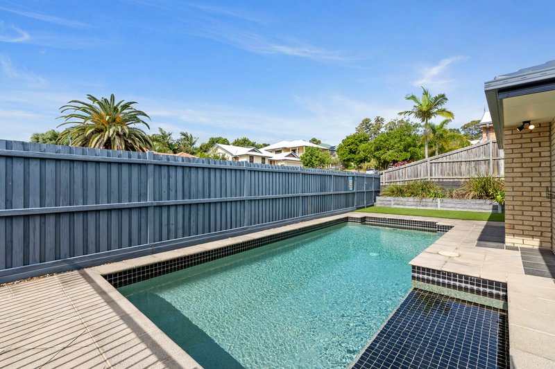 Photo - 128 Petersen Street, Wynnum QLD 4178 - Image 2