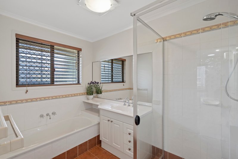 Photo - 128 Petersen Street, Wynnum QLD 4178 - Image 18