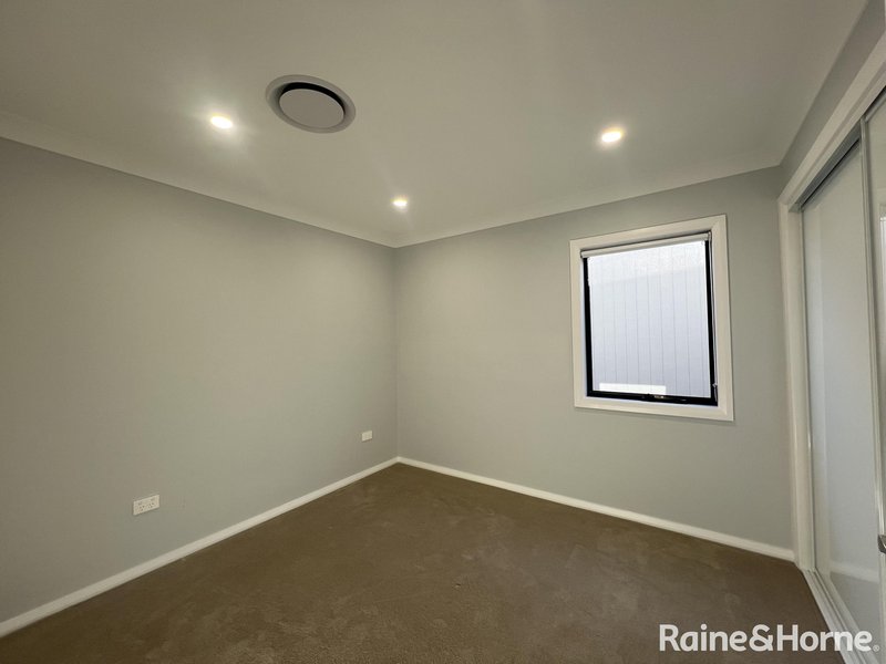 Photo - 128 Portland Drive, Cameron Park NSW 2285 - Image 5