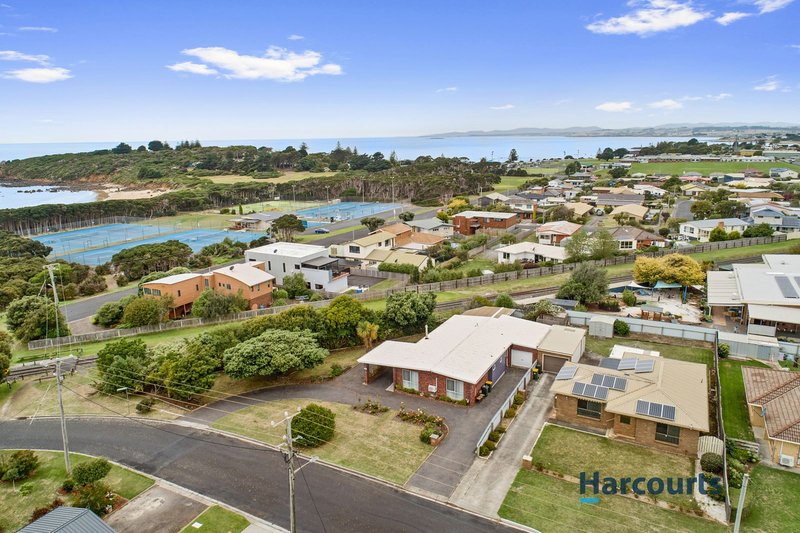 Photo - 128 Ronald Street, Devonport TAS 7310 - Image 15