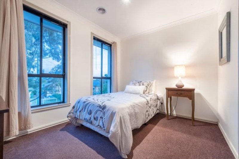 Photo - 1/28 Stymie Street, Kingsbury VIC 3083 - Image 12