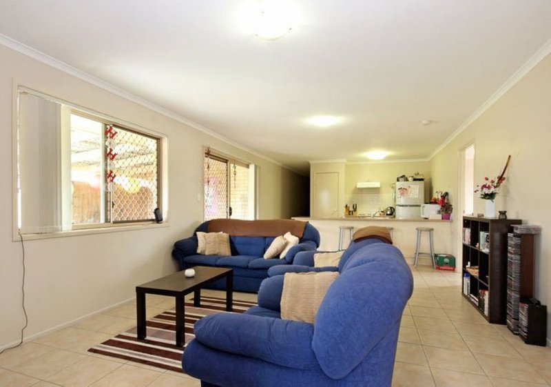 Photo - 1/28 Tylah Street, Kallangur QLD 4503 - Image 4