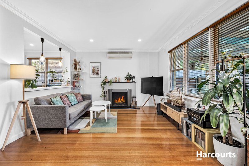 Photo - 1/28 Walwa Street, Mitcham VIC 3132 - Image 4