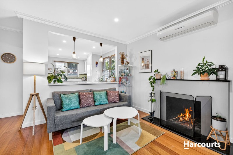 Photo - 1/28 Walwa Street, Mitcham VIC 3132 - Image 5