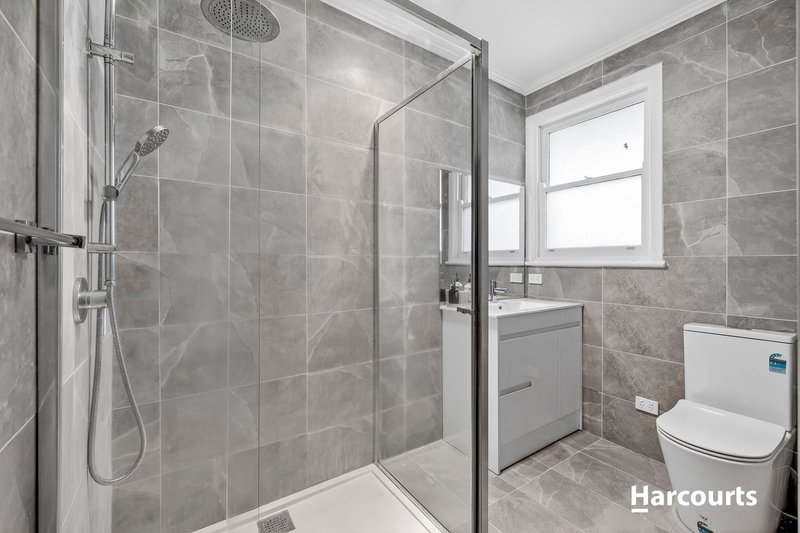 Photo - 1/28 Walwa Street, Mitcham VIC 3132 - Image 9