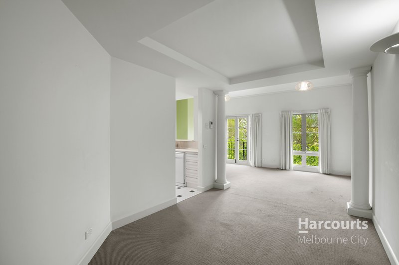 Photo - 12/8 Wellington Crescent, East Melbourne VIC 3002 - Image 3