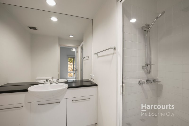 Photo - 12/8 Wellington Crescent, East Melbourne VIC 3002 - Image 8