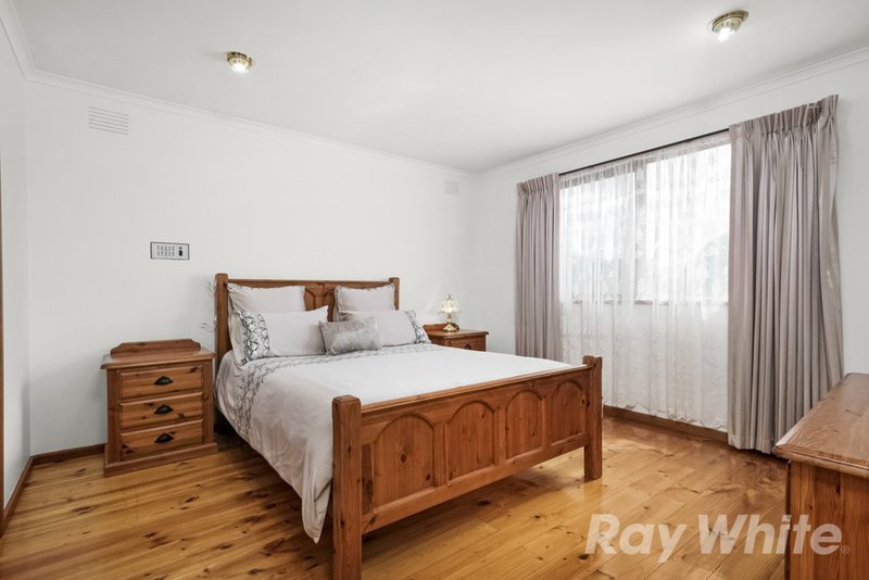 Photo - 128 Whites Lane, Wheelers Hill VIC 3150 - Image 6