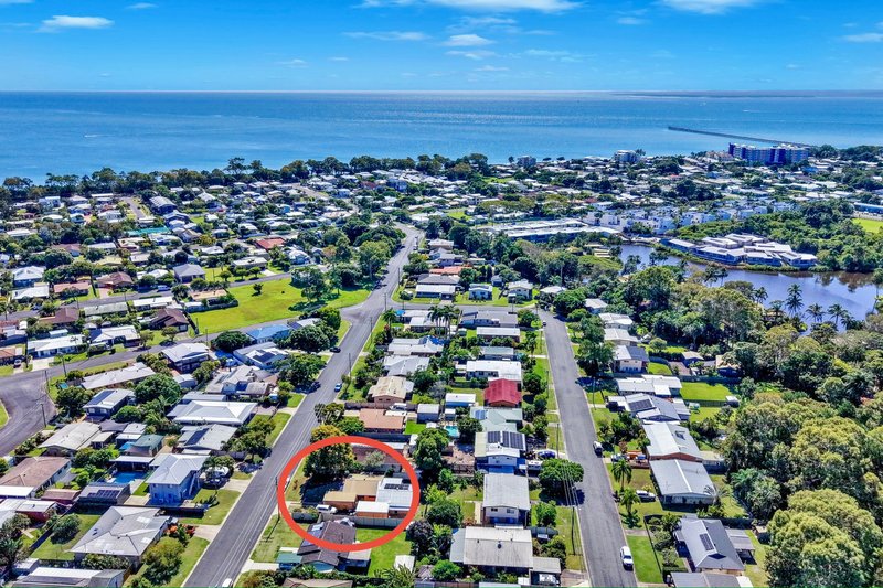 Photo - 1/28 William Street, Urangan QLD 4655 - Image 1