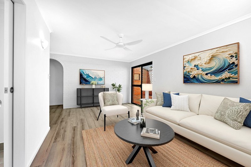 Photo - 1/28 William Street, Urangan QLD 4655 - Image 2