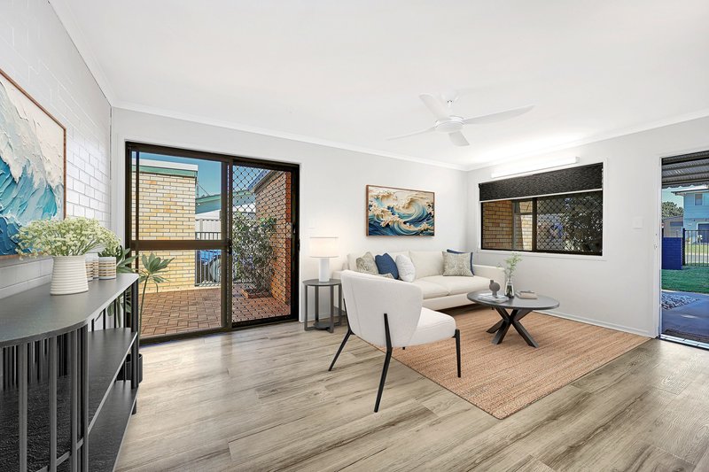 Photo - 1/28 William Street, Urangan QLD 4655 - Image 3