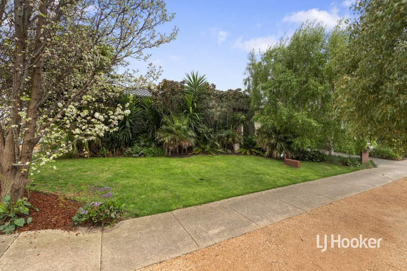 Photo - 128 Yuruga Boulevard, Point Cook VIC 3030 - Image 21