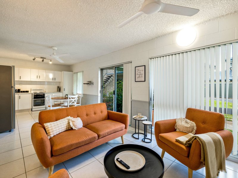 Photo - 1/281 Lake Street, Cairns North QLD 4870 - Image 4