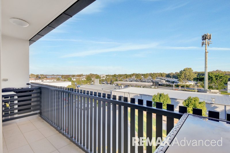 Photo - 128/3-5 Spinnaker Drive, Sandstone Point QLD 4511 - Image 9