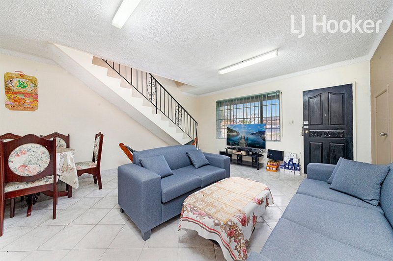 Photo - 1/288 Sackville Street, Canley Vale NSW 2166 - Image 2