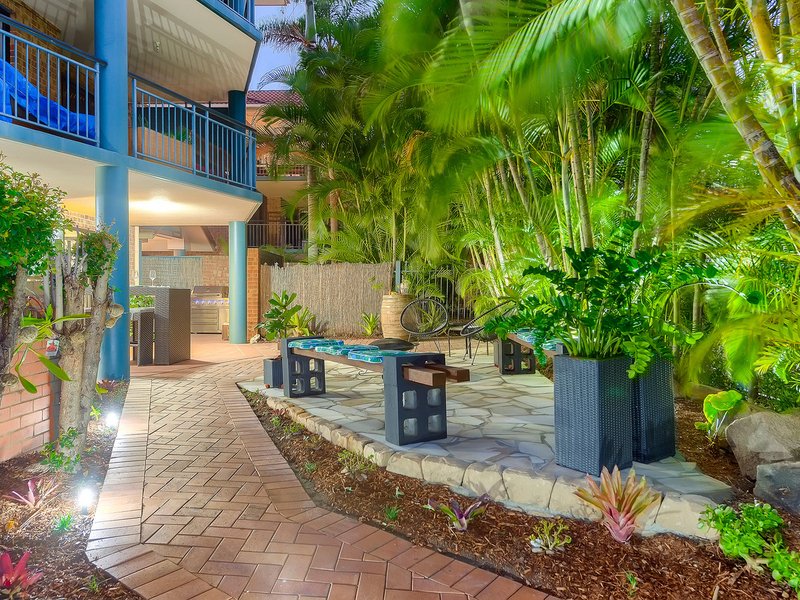 Photo - 1/289 Harcourt Street, Teneriffe QLD 4005 - Image 2