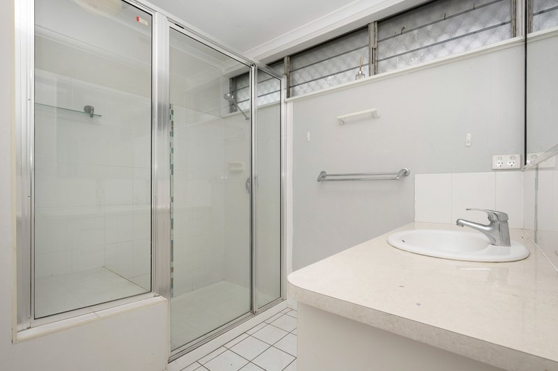 Photo - 1289 Riverway Drive, Kelso QLD 4815 - Image 8